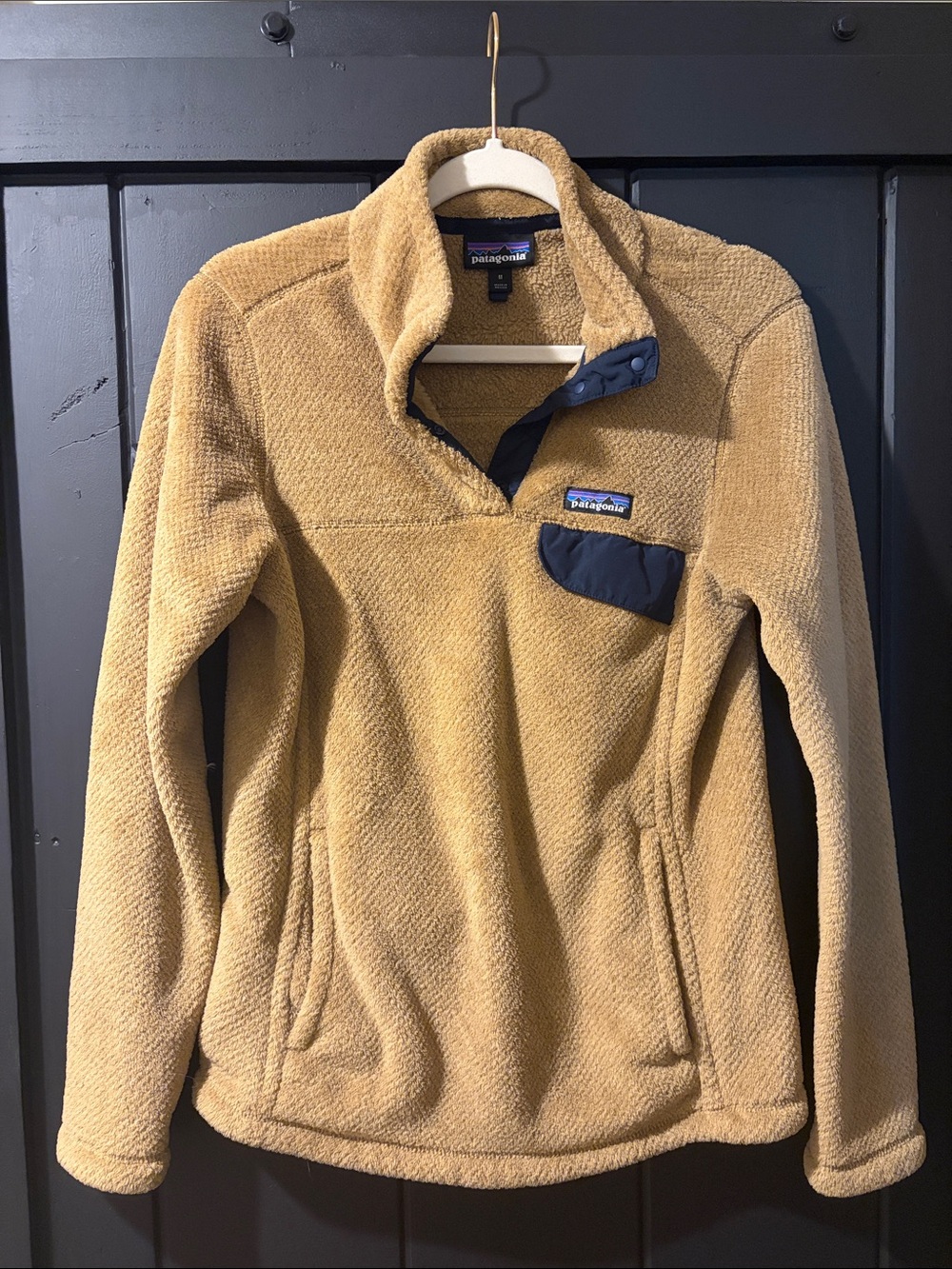 Patagonia Women’s Mustard Fleece Pullover with Navy Accents